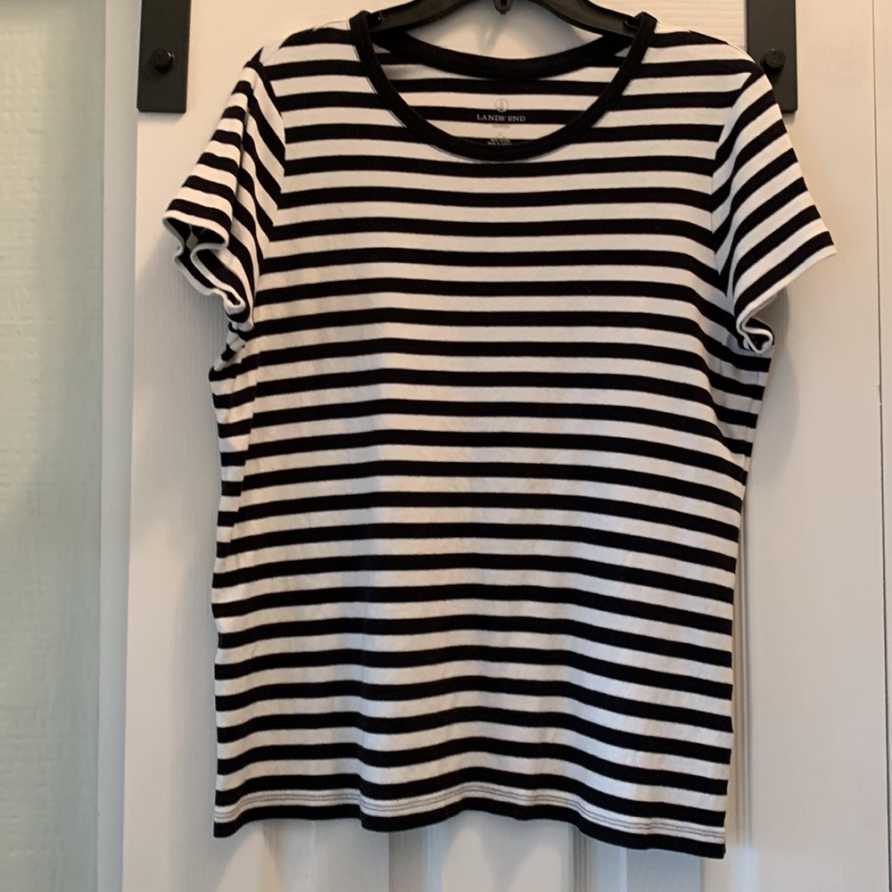 Lands End knit short sleeve top.